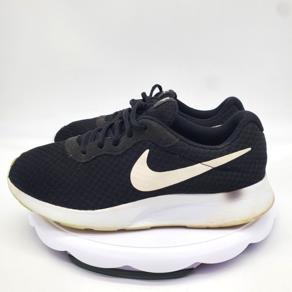Nike Shoes Women's 8.5 Tanjun 812655-011 Black White Running Gym Sneakers